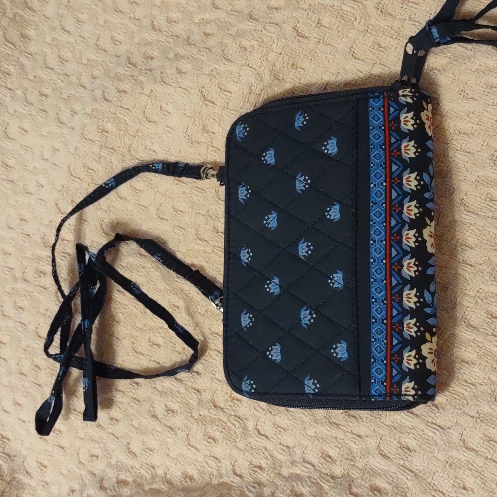 🌟 Vintage 🌟 NWOT Avon Crossbody purse w/accessories. Blue.